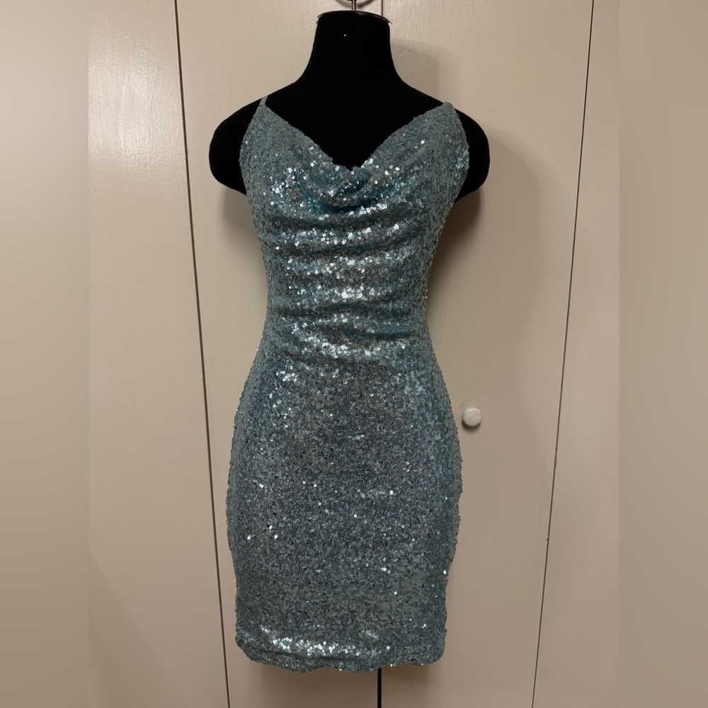 Elegant baby blue mini sequins dress is cute for New Year's eve